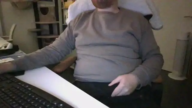richard9718 online show from 05-06-26, 08:24