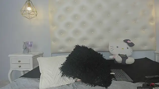 Snapshot of ninaavelvett chatting on 06-26-26, 12:22 ninaavelvett online show from 06-26-26, 12:22