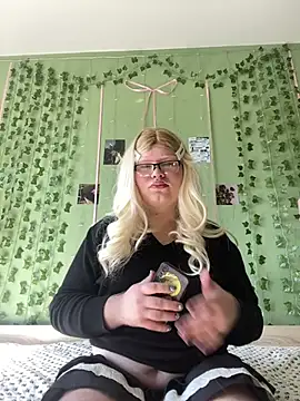 Jasmine l online show from 04-21-26, 09:27