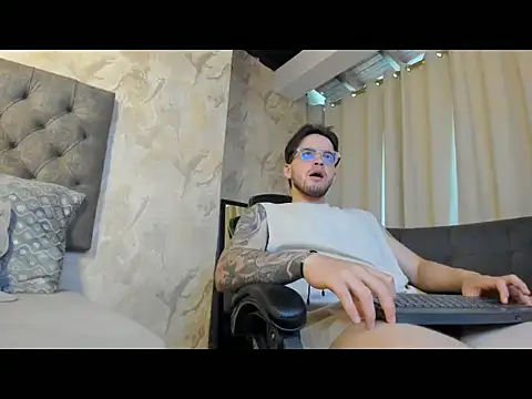 RONNY COLTON online show from 05-31-26, 02:23