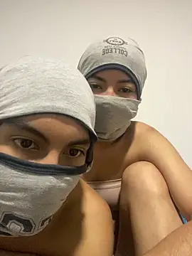 valeyluis online show from 04-22-26, 03:24