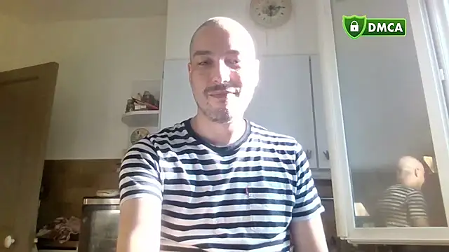 Snapshot of jyl151 chatting on 07-17-26, 05:21 jyl151 online show from 07-17-26, 05:21