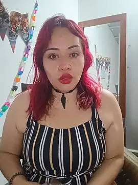 Snapshot of Amaranta-Luque chatting on 07-17-26, 04:15 Amaranta-Luque online show from 07-17-26, 04:15