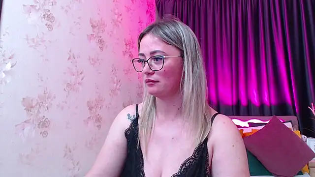 KriisKiss online show from 04-25-26, 03:09