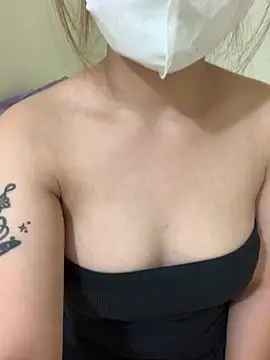 Ninaa18 online show from 05-11-26, 04:04