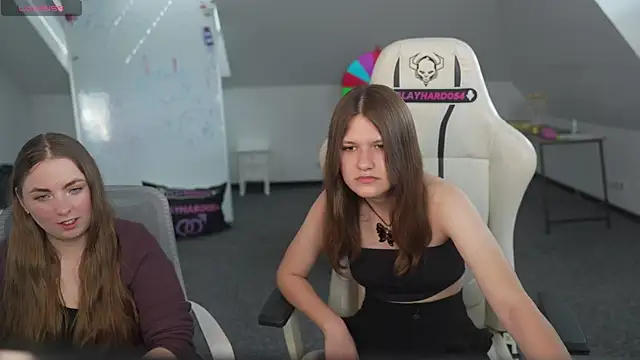 Monika kiss054 online show from 06-18-26, 10:42