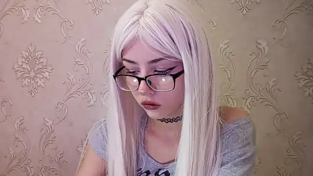 Snapshot of DelicaBrome chatting on 07-18-26, 01:09 DelicaBrome online show from 07-18-26, 01:09