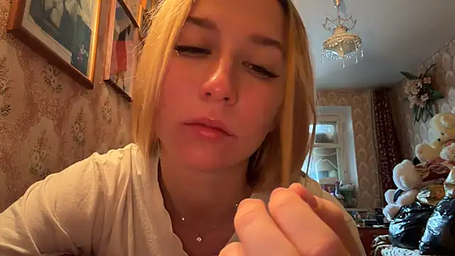 MandyVandy online show from 04-23-26, 04:08