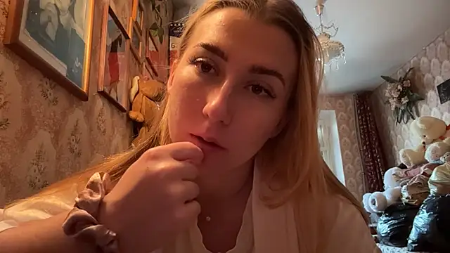 MandyVandy online show from 04-29-26, 05:33