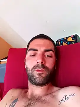 Snapshot of alieno_napoletano chatting on 05-03-26, 09:58 alieno napoletano online show from 05-03-26, 09:58