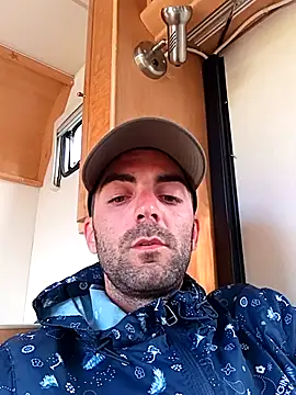 Snapshot of alieno_napoletano chatting on 04-27-26, 05:11 alieno napoletano online show from 04-27-26, 05:11
