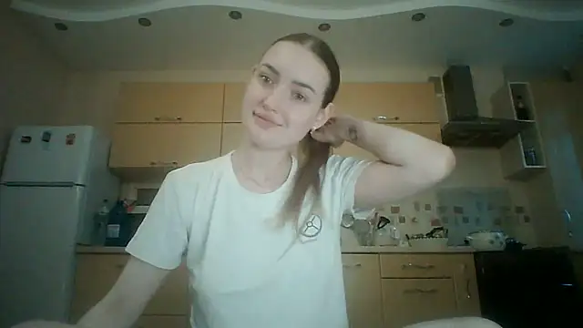 Lisanta online show from 07-19-26, 04:48
