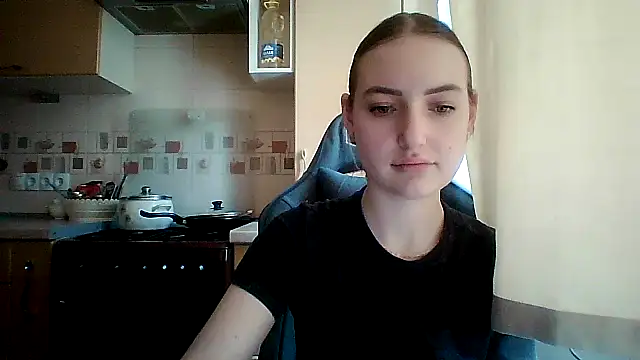 Lisanta online show from 05-22-26, 12:25