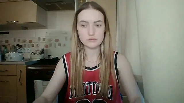 Lisanta online show from 06-05-26, 05:07