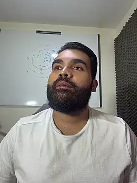 Snapshot of LucaLaurent chatting on 04-22-26, 02:40 LucaLaurent online show from 04-22-26, 02:40