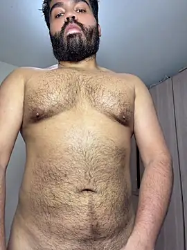 Snapshot of LucaLaurent chatting on 05-24-26, 10:20 LucaLaurent online show from 05-24-26, 10:20