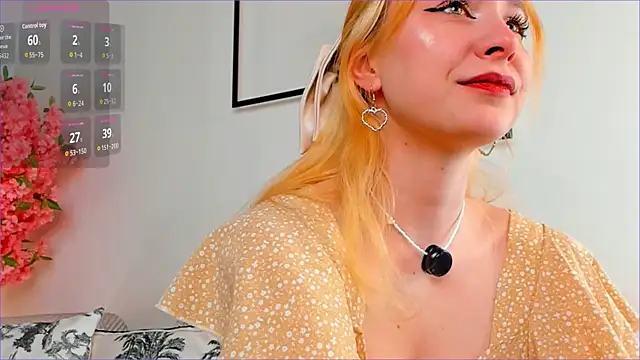 TwinkleFox online show from 05-05-26, 01:52