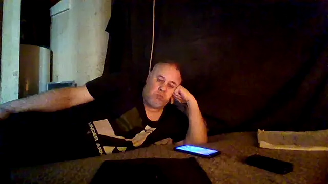 Nightshade1195 online show from 05-18-26, 08:24