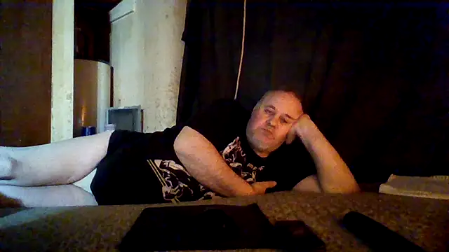 Nightshade1195 online show from 05-21-26, 06:05