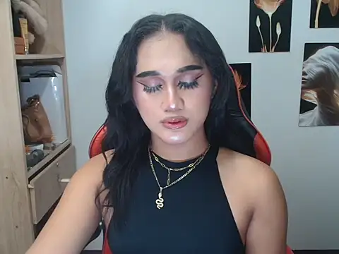 Snapshot of YourHot_Nica chatting on 05-28-26, 05:41 YourHot Nica online show from 05-28-26, 05:41