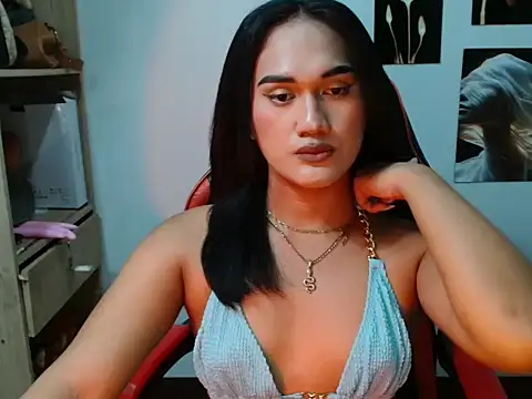 Snapshot of YourHot_Nica chatting on 04-29-26, 03:38 YourHot Nica online show from 04-29-26, 03:38