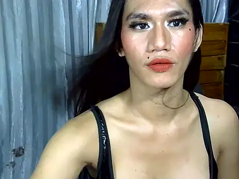 Queen Haliyah online show from 07-04-26, 01:37