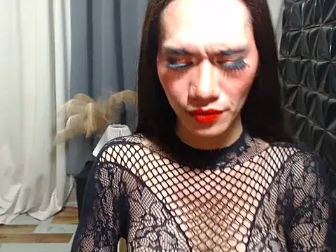 Queen Haliyah online show from 06-11-26, 05:04