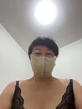 Snapshot of mmyun6 chatting on 06-13-26, 01:53 mmyun6 online show from 06-13-26, 01:53