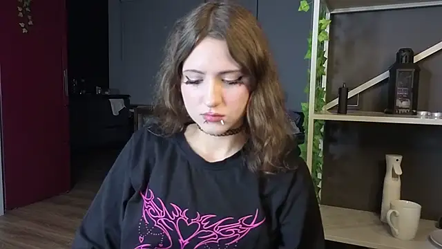 lovergirl4me online show from 06-04-26, 05:39