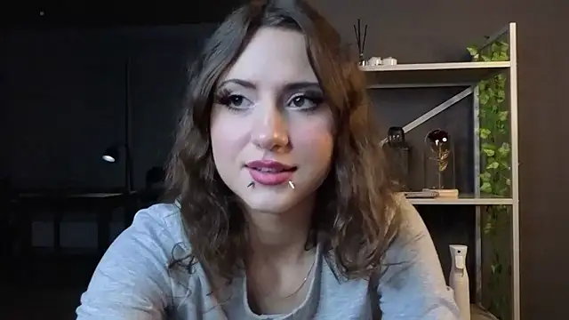 Snapshot of lovergirl4me chatting on 06-11-26, 06:05 lovergirl4me online show from 06-11-26, 06:05