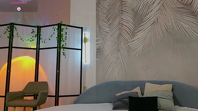 TinaTores online show from 06-18-26, 06:13
