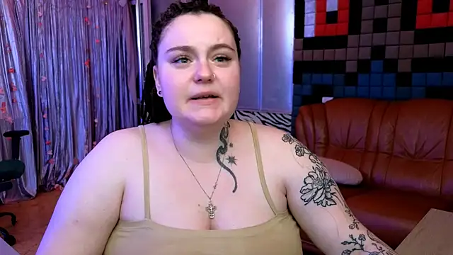 Snapshot of CatherineClaire chatting on 06-20-26, 04:56 CatherineClaire online show from 06-20-26, 04:56
