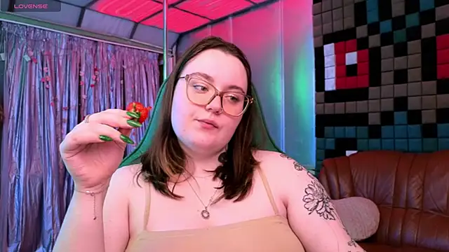 CatherineClaire online show from 05-19-26, 04:36