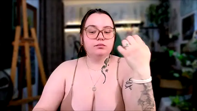 CatherineClaire online show from 05-03-26, 01:36