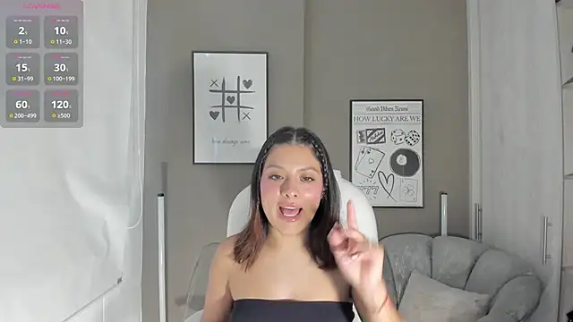 Snapshot of GeorginaMontclair chatting on 04-30-26, 08:05 GeorginaMontclair online show from 04-30-26, 08:05