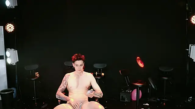 Zouzouboy-001 online show from 04-20-26, 04:30