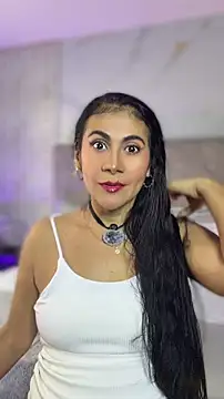 Snapshot of Laia_Hills chatting on 06-02-26, 02:39 Laia Hills online show from 06-02-26, 02:39