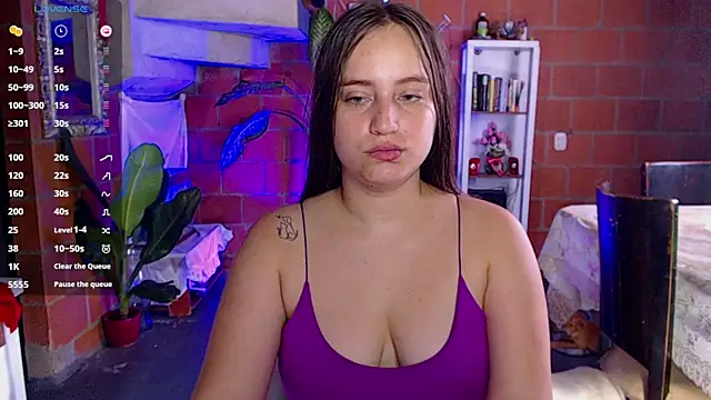 Valerymoon19 online show from 06-18-26, 06:35