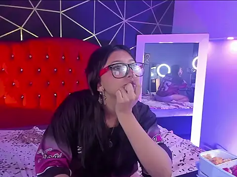 Selene Rushe online show from 04-21-26, 01:07