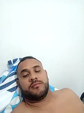 travieso2828 online show from 04-22-26, 03:46