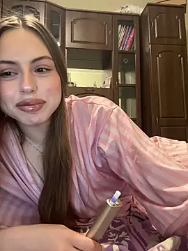 LOLAskk online show from 06-17-26, 10:19