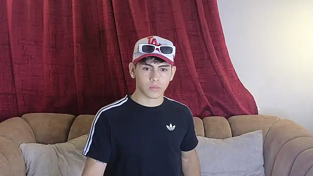 josethariaz25 online show from 04-26-26, 09:17