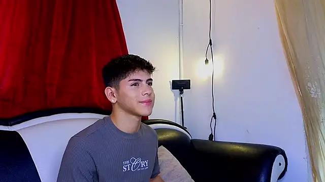 josethariaz25 online show from 04-22-26, 02:57