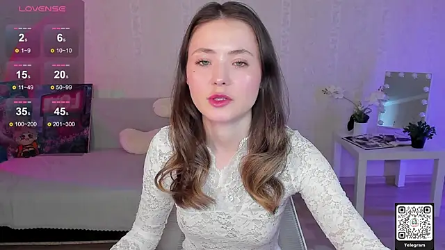 LinnLove online show from 04-24-26, 07:10