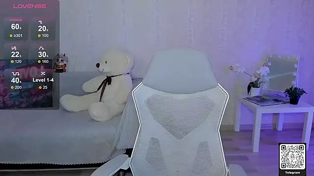 LinnLove online show from 05-10-26, 07:01