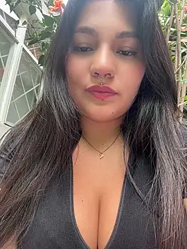 Snapshot of emily_gv1 chatting on 06-18-26, 04:01 emily gv1 online show from 06-18-26, 04:01