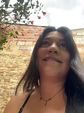 Snapshot of emily_gv1 chatting on 06-12-26, 02:48 emily gv1 online show from 06-12-26, 02:48