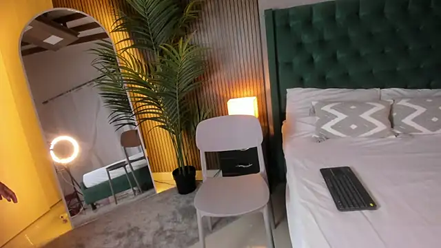 Chloefixxx online show from 04-27-26, 08:51