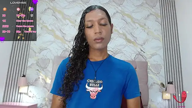Snapshot of Mia_Hiills chatting on 06-04-26, 03:33 Mia Hiills online show from 06-04-26, 03:33