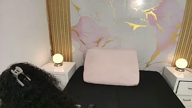 PaulineKosh online show from 06-15-26, 08:08